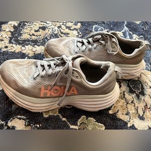 Hoka Bondi 8